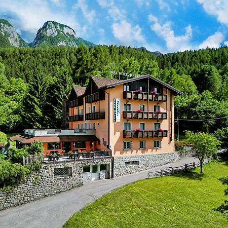 Park Hotel Bellevue Димаро Екстериор снимка