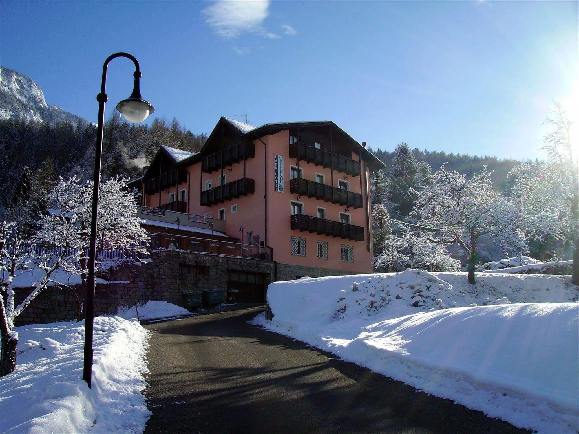 Park Hotel Bellevue Димаро Екстериор снимка