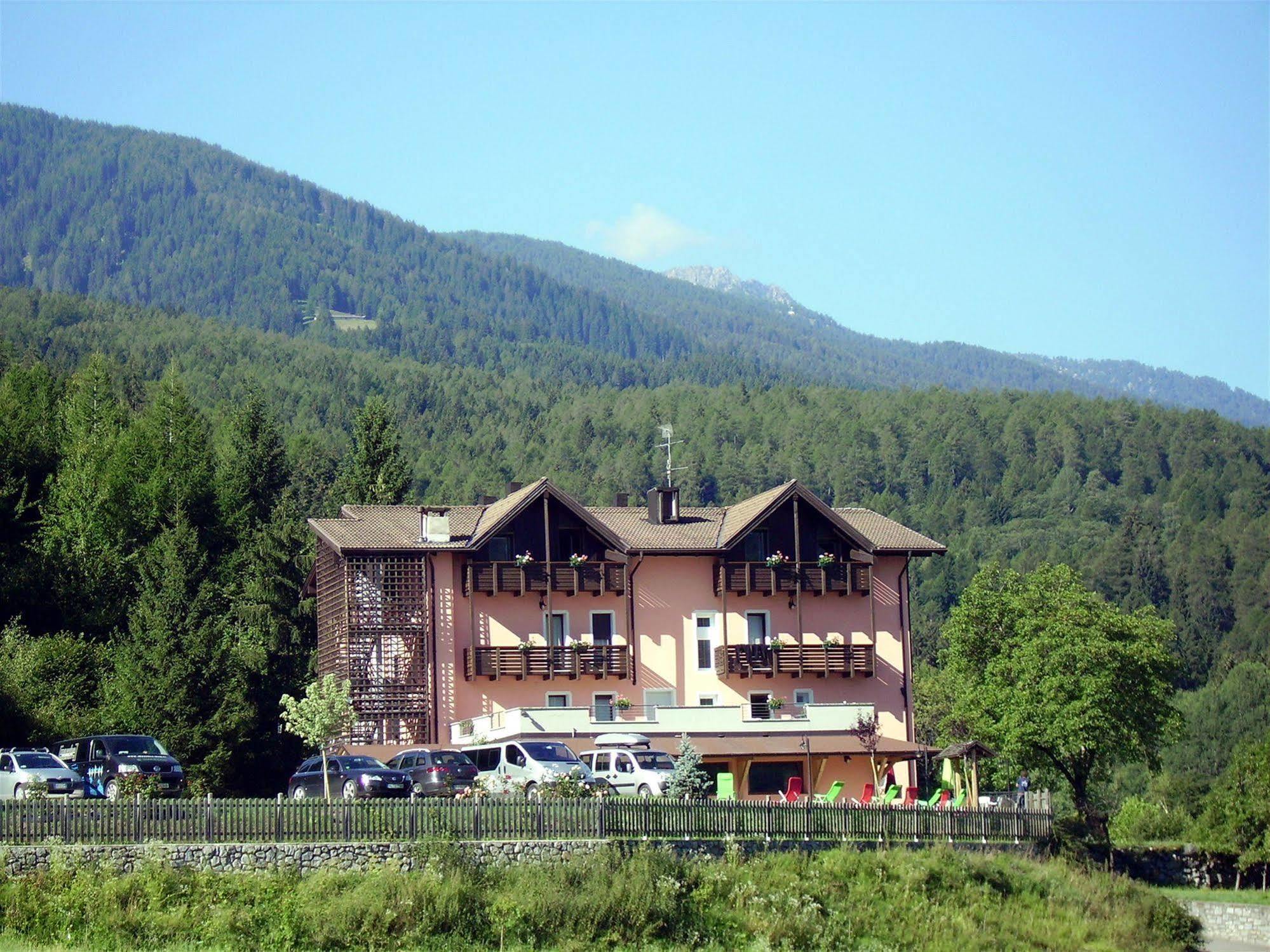 Park Hotel Bellevue Димаро Екстериор снимка